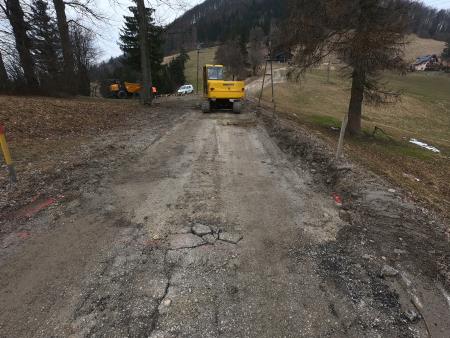 ureditev javne poti na Vrheh